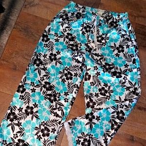 Bamboo Traders floral Pj pants💙🌹🌼